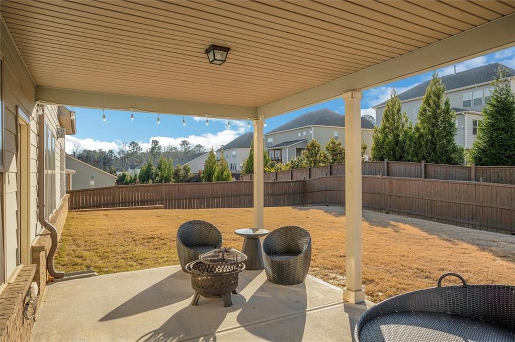 6670 Yellow Birch Street