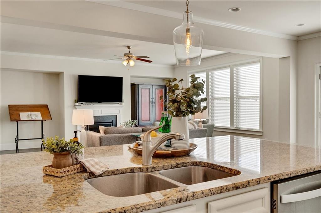 6670 Yellow Birch Street