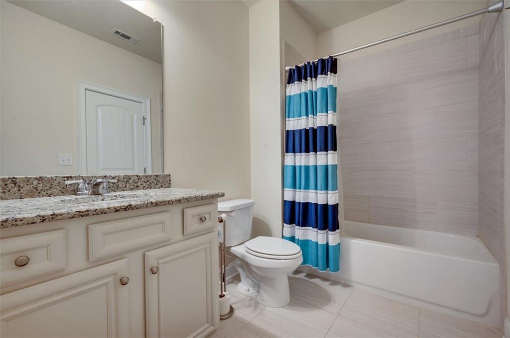 6670 Yellow Birch Street