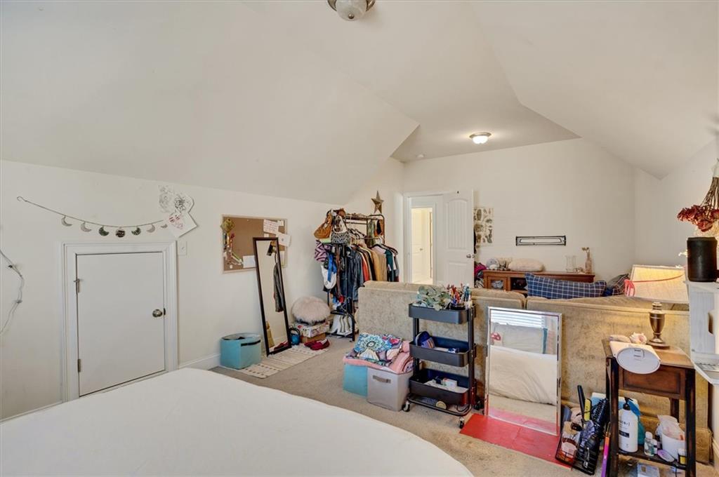 6670 Yellow Birch Street