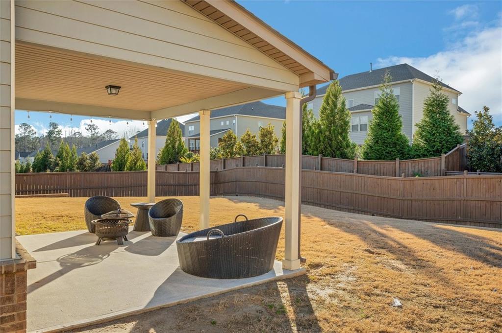 6670 Yellow Birch Street