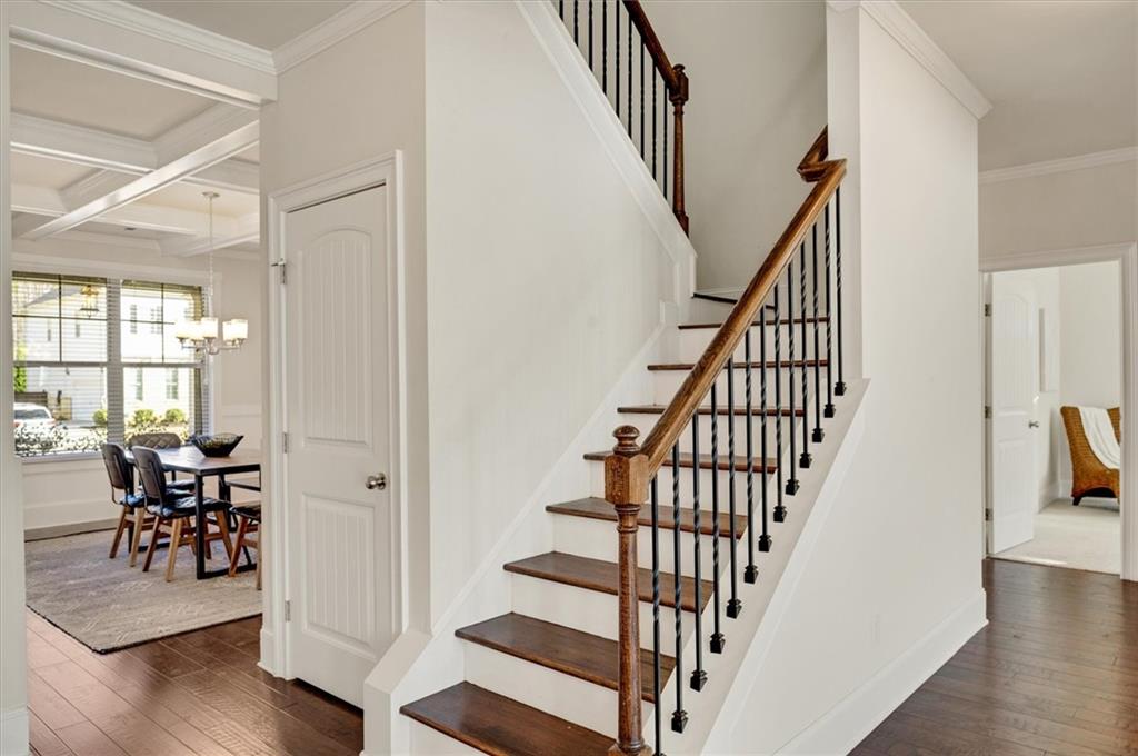 6670 Yellow Birch Street