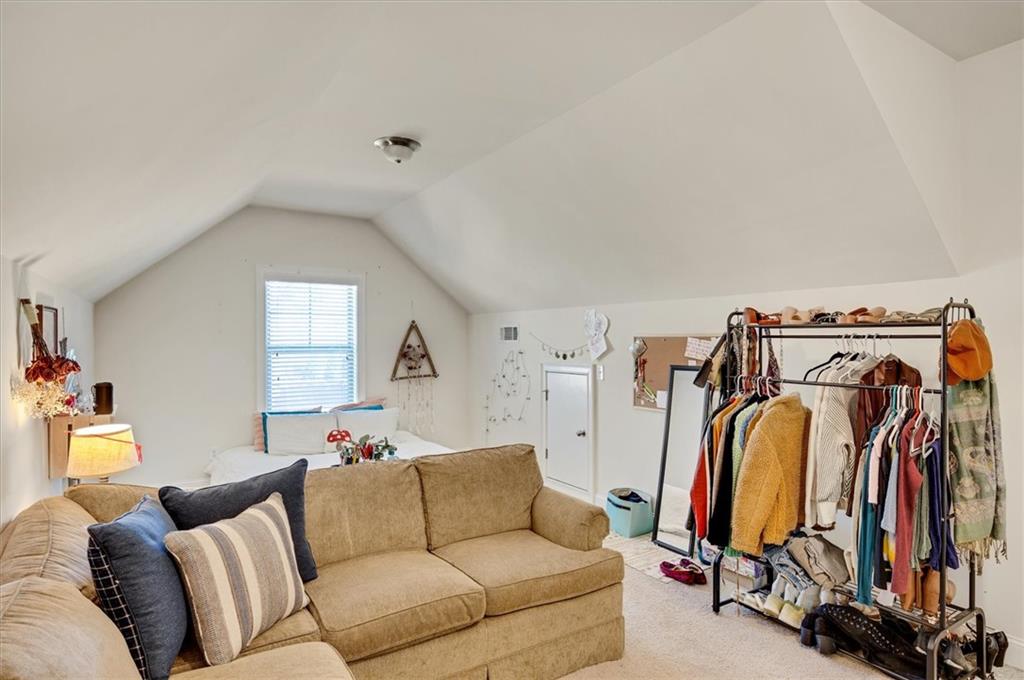 6670 Yellow Birch Street