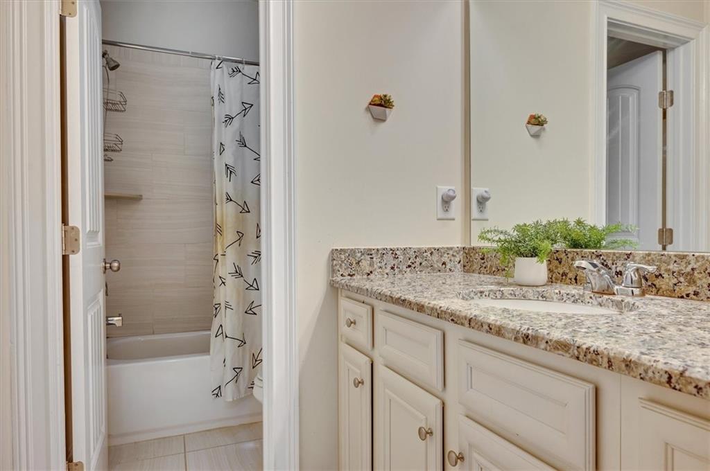 6670 Yellow Birch Street