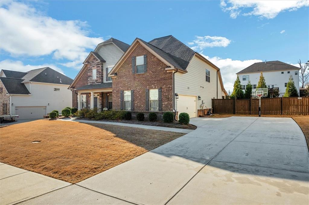 6670 Yellow Birch Street