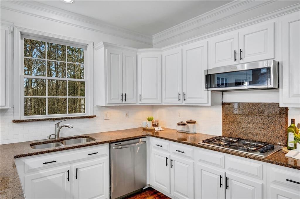 455 Dunhill View Court