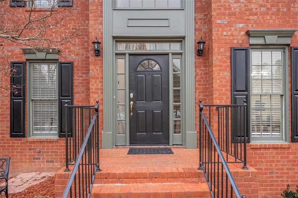 455 Dunhill View Court