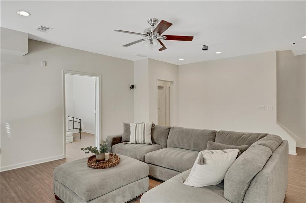 12325 Clairmonte Avenue