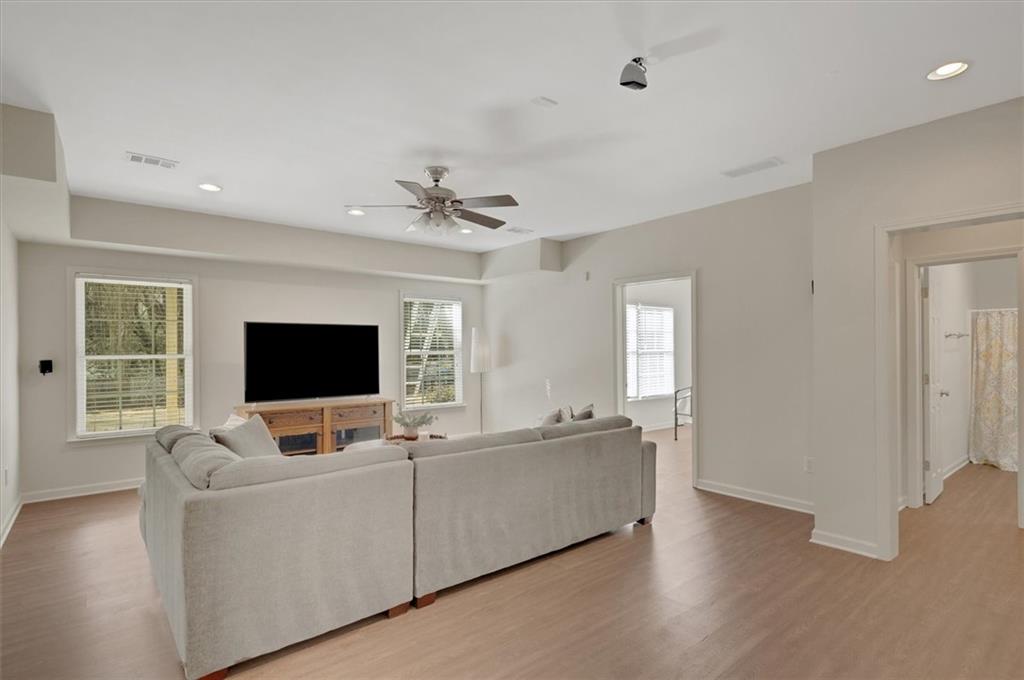 12325 Clairmonte Avenue