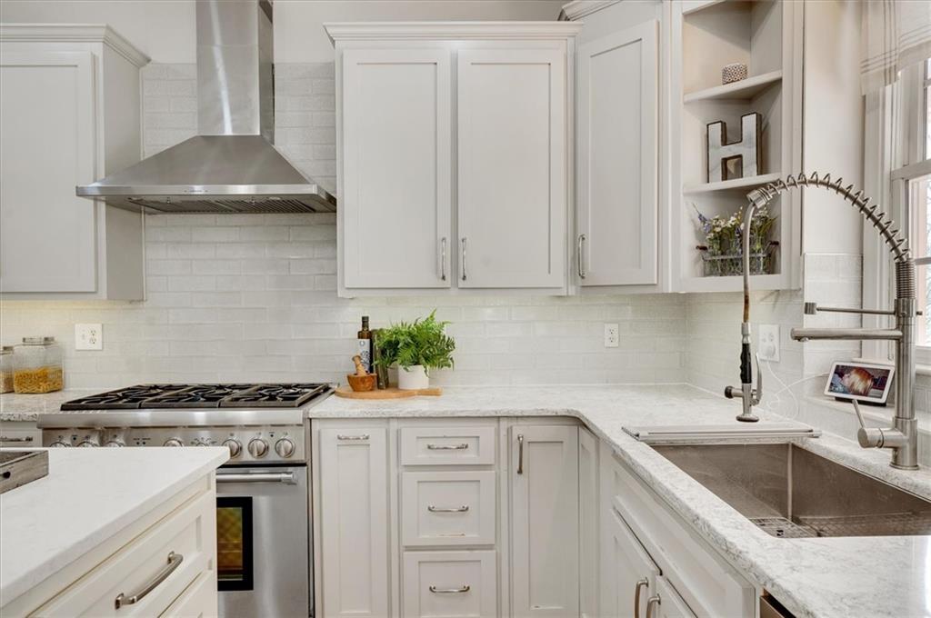 12325 Clairmonte Avenue