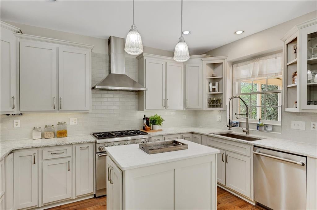 12325 Clairmonte Avenue