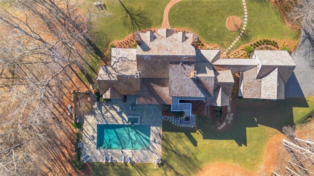 2000 Long Hollow Lane