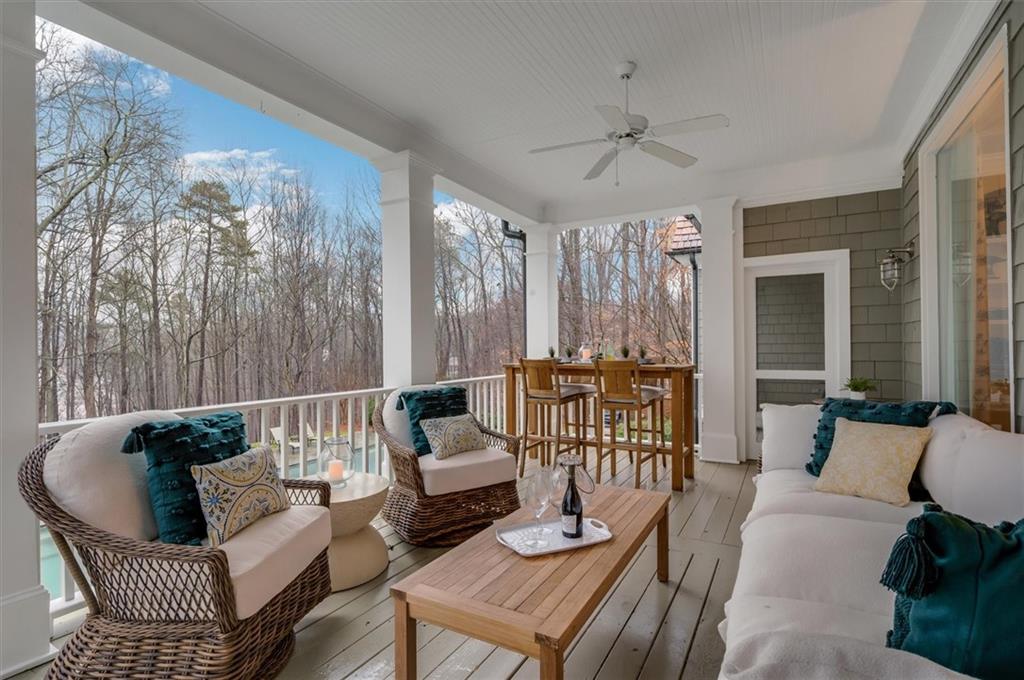 2000 Long Hollow Lane