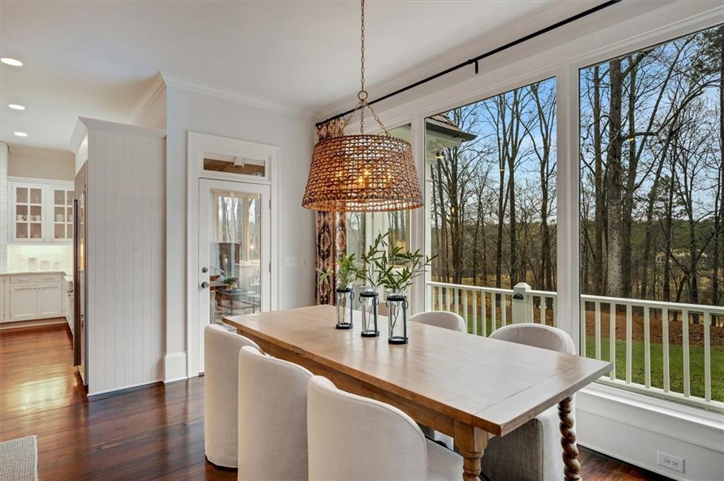 2000 Long Hollow Lane