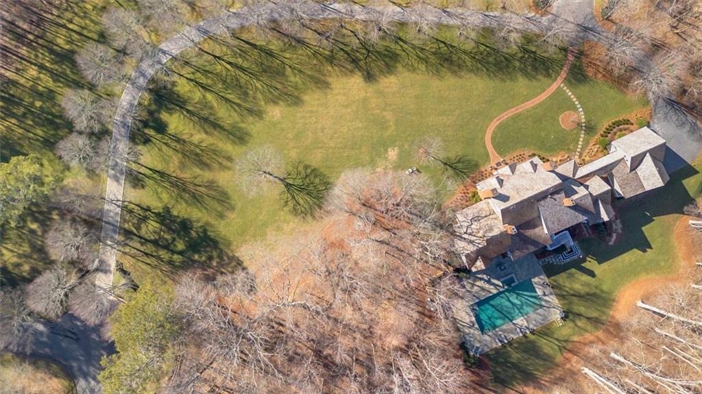 2000 Long Hollow Lane