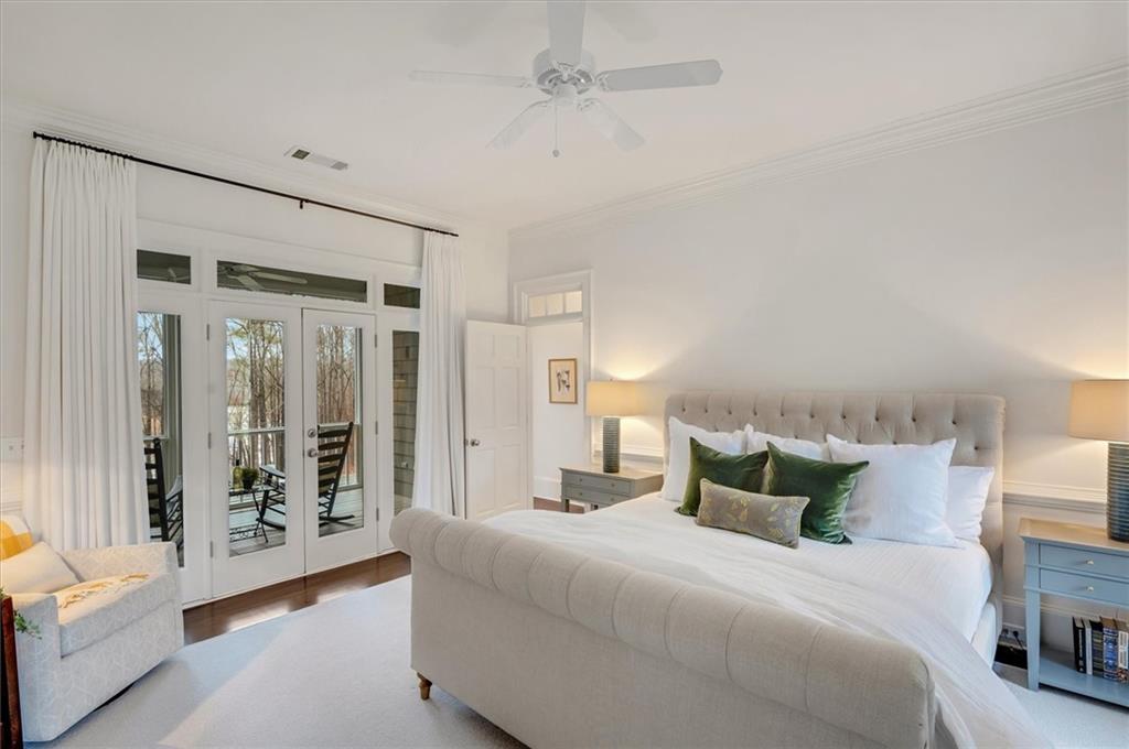 2000 Long Hollow Lane