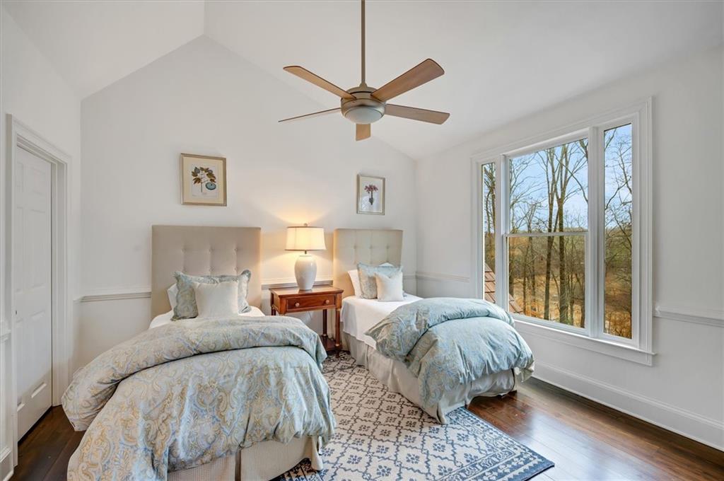 2000 Long Hollow Lane