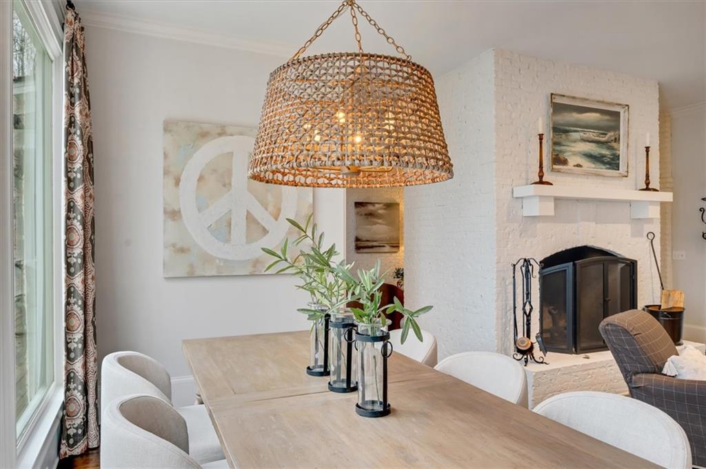 2000 Long Hollow Lane