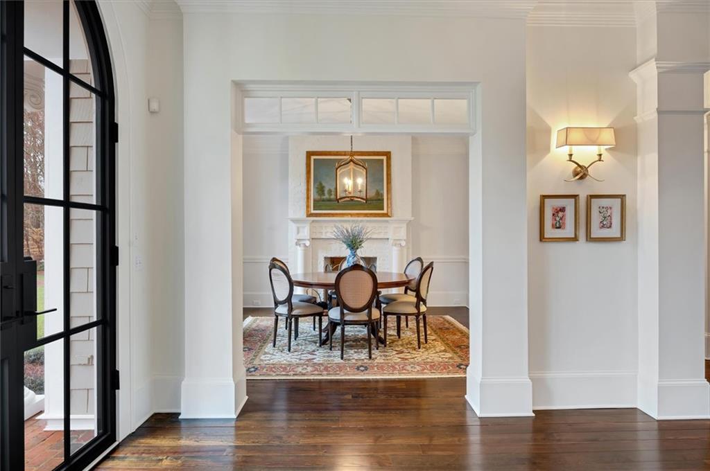 2000 Long Hollow Lane