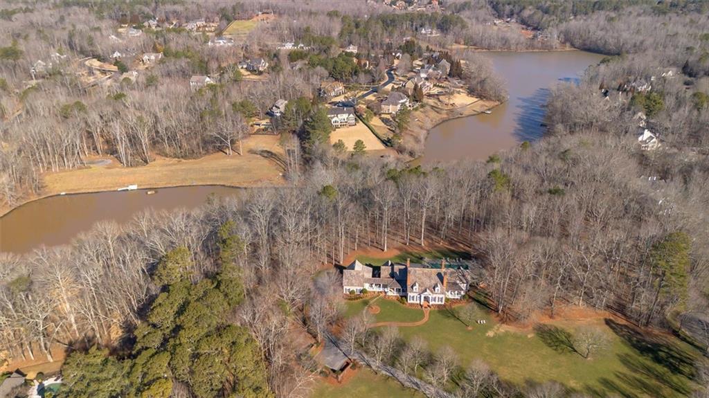 2000 Long Hollow Lane