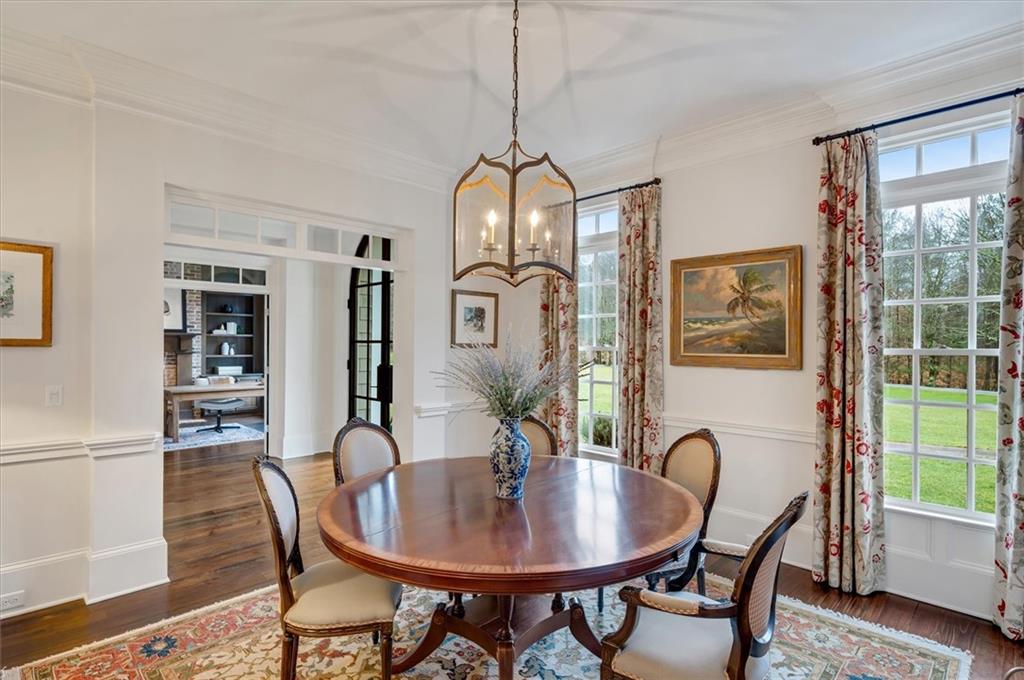 2000 Long Hollow Lane