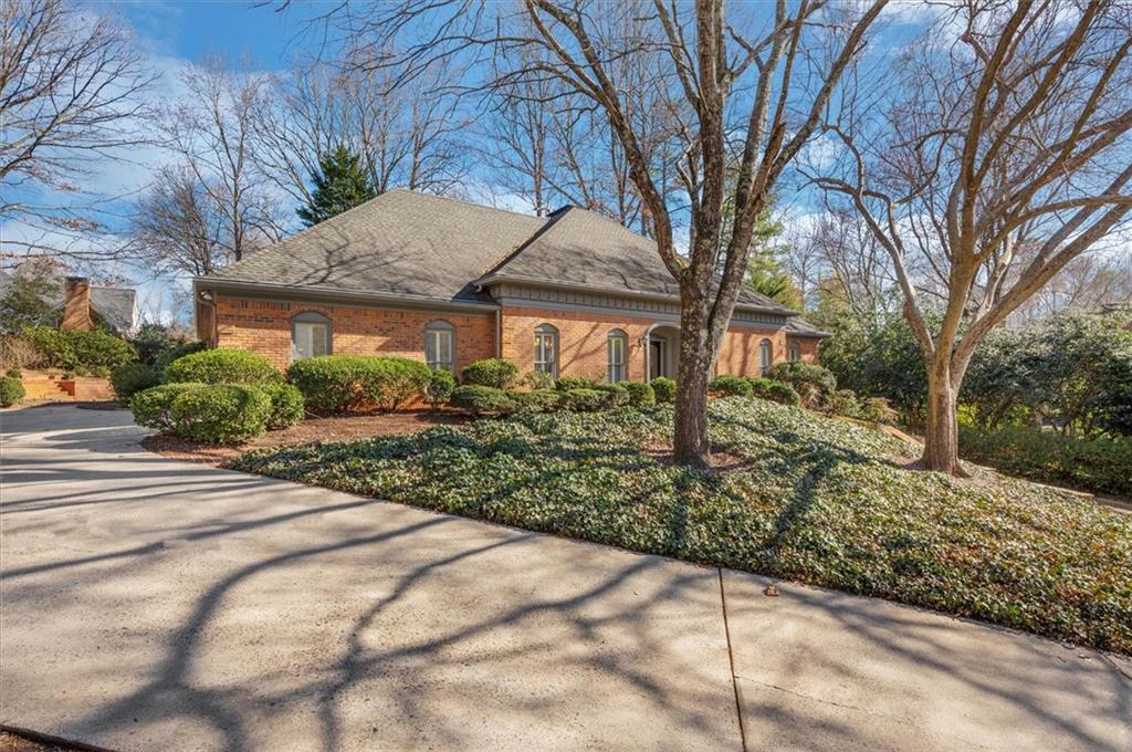 725 Ashcreek Court