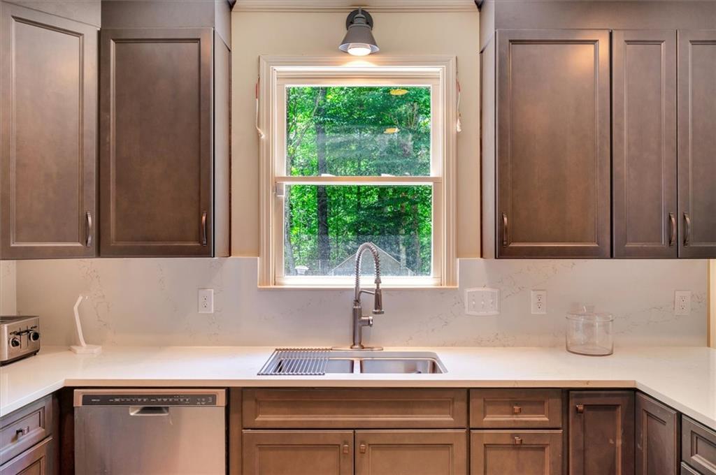 5105 Jonquilla Drive