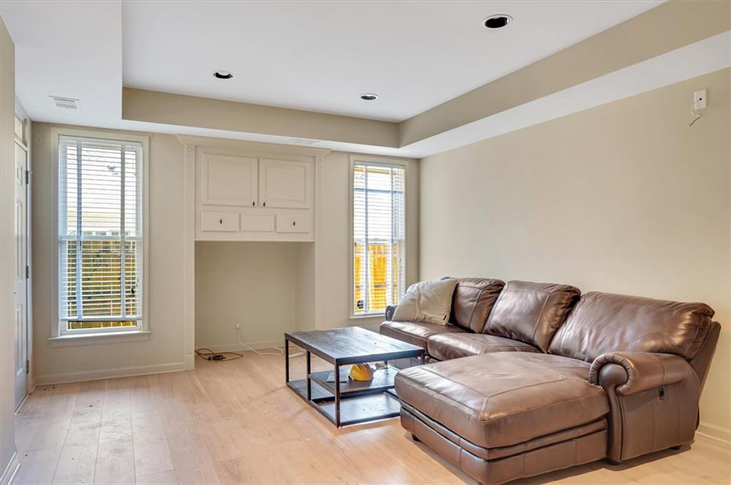 5105 Jonquilla Drive