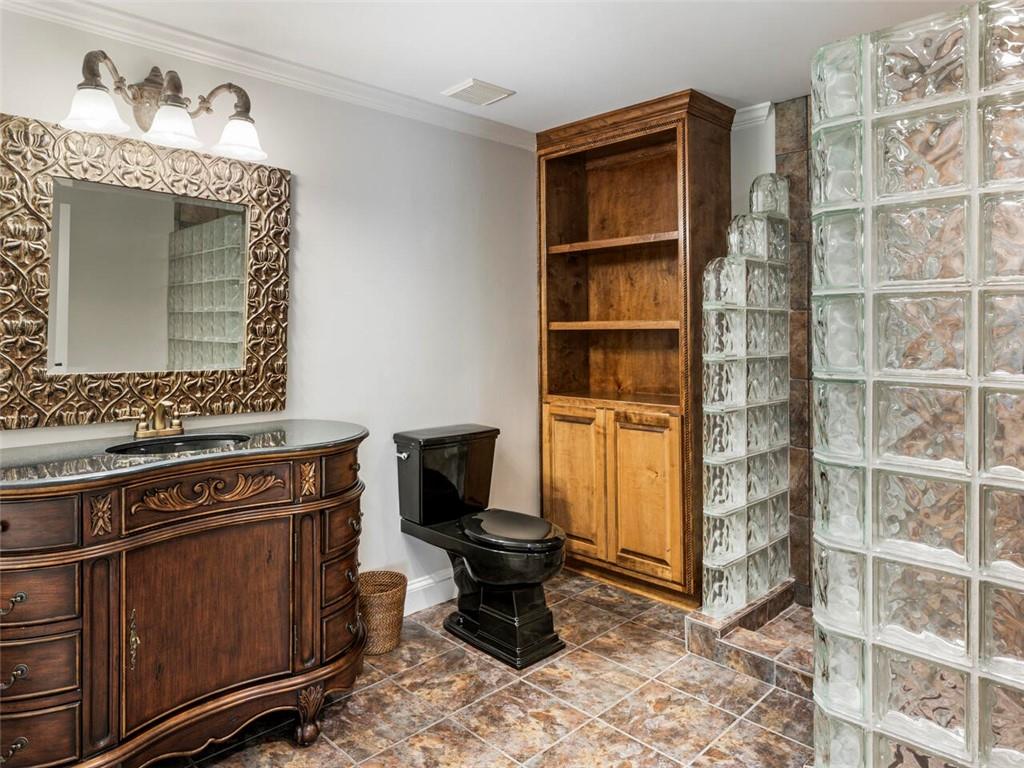 153 Triple Crown Court