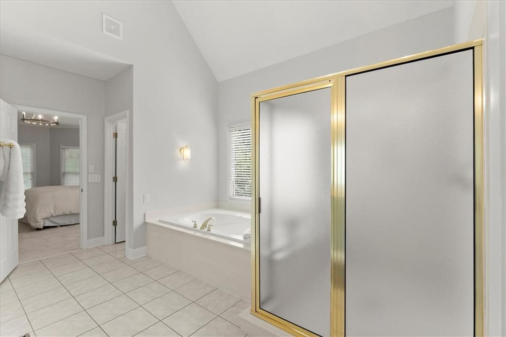 434 Lake Point Trace