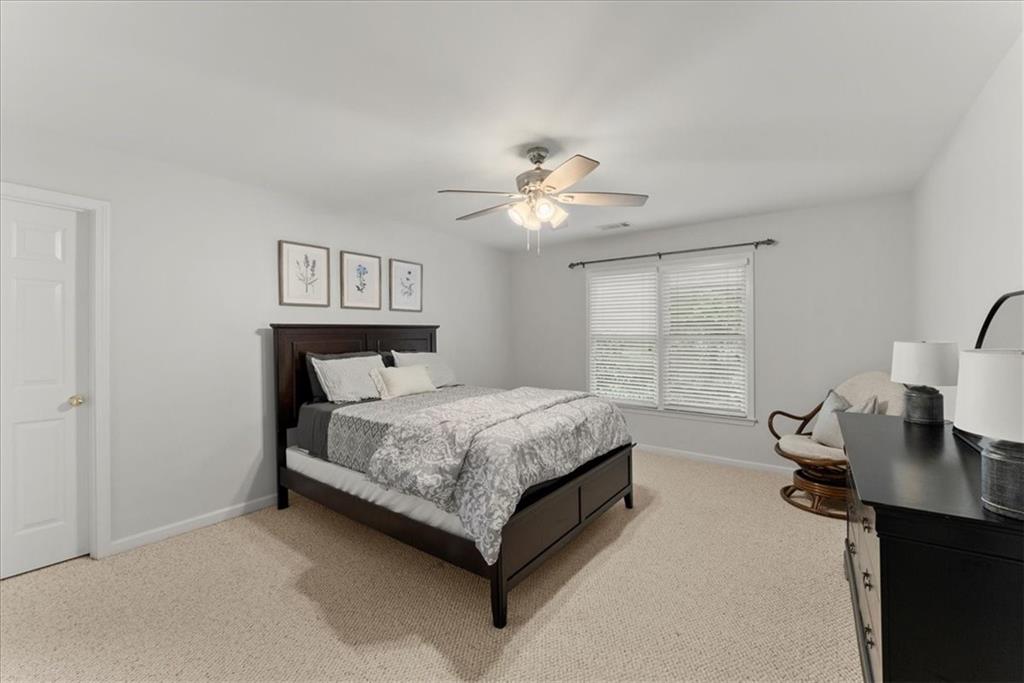 434 Lake Point Trace