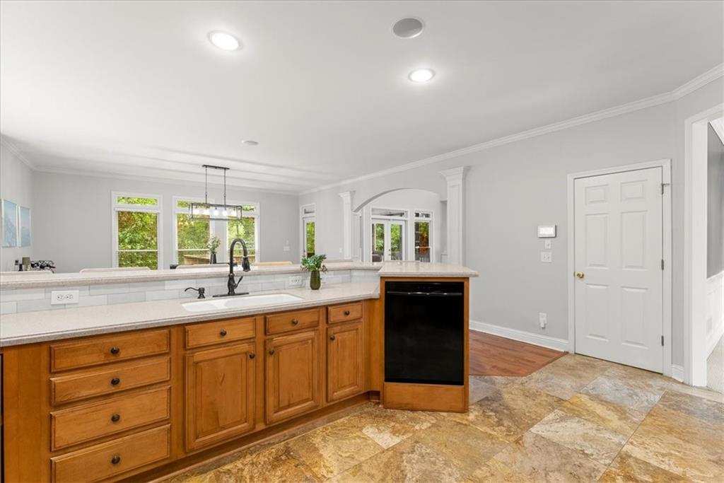 434 Lake Point Trace