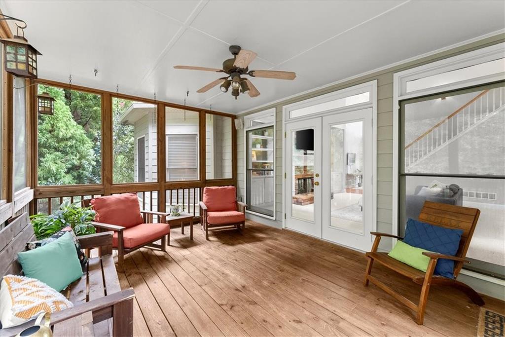 434 Lake Point Trace