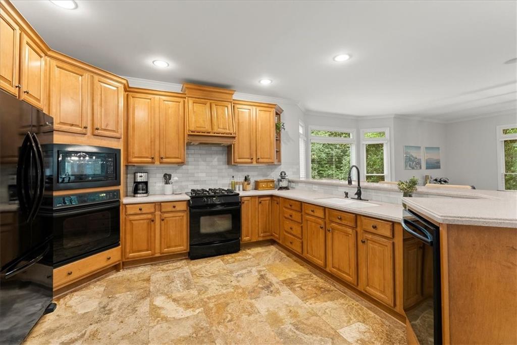 434 Lake Point Trace