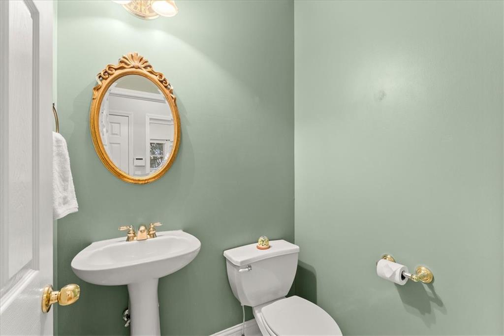 434 Lake Point Trace