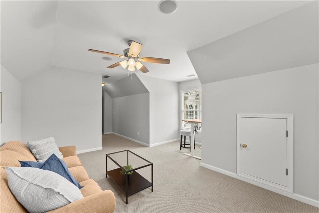 434 Lake Point Trace