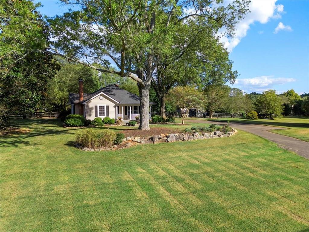 11925 Crabapple Road