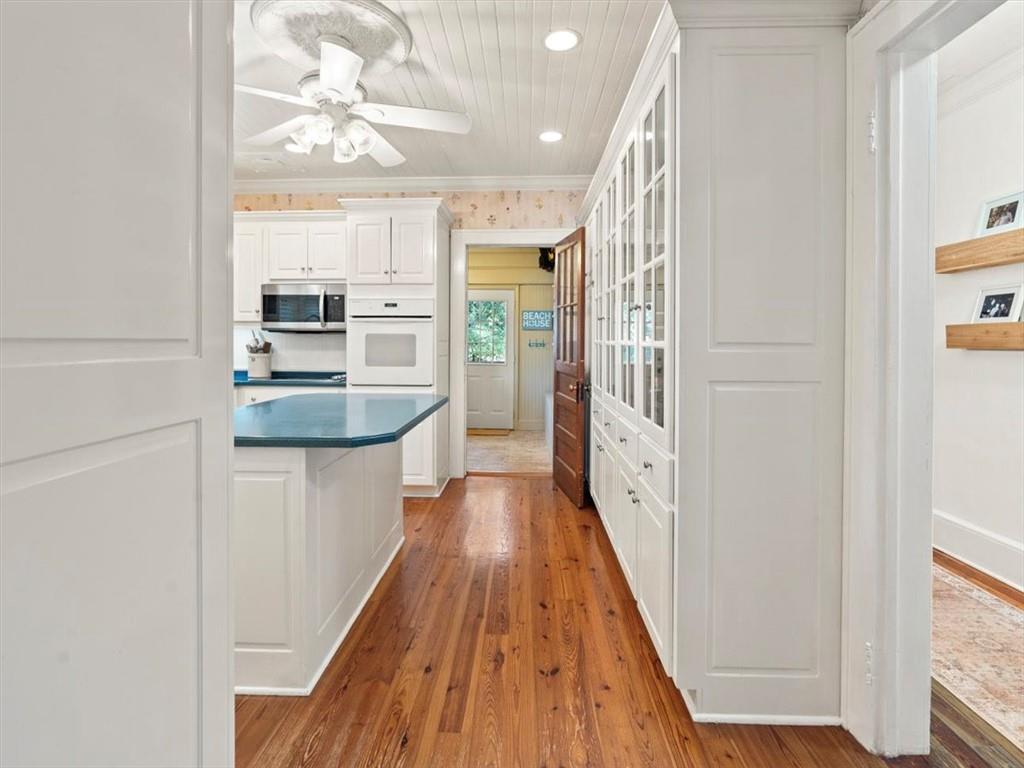 11925 Crabapple Road