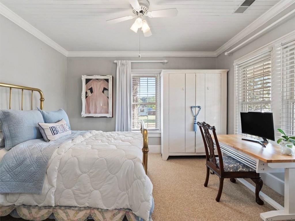 11925 Crabapple Road