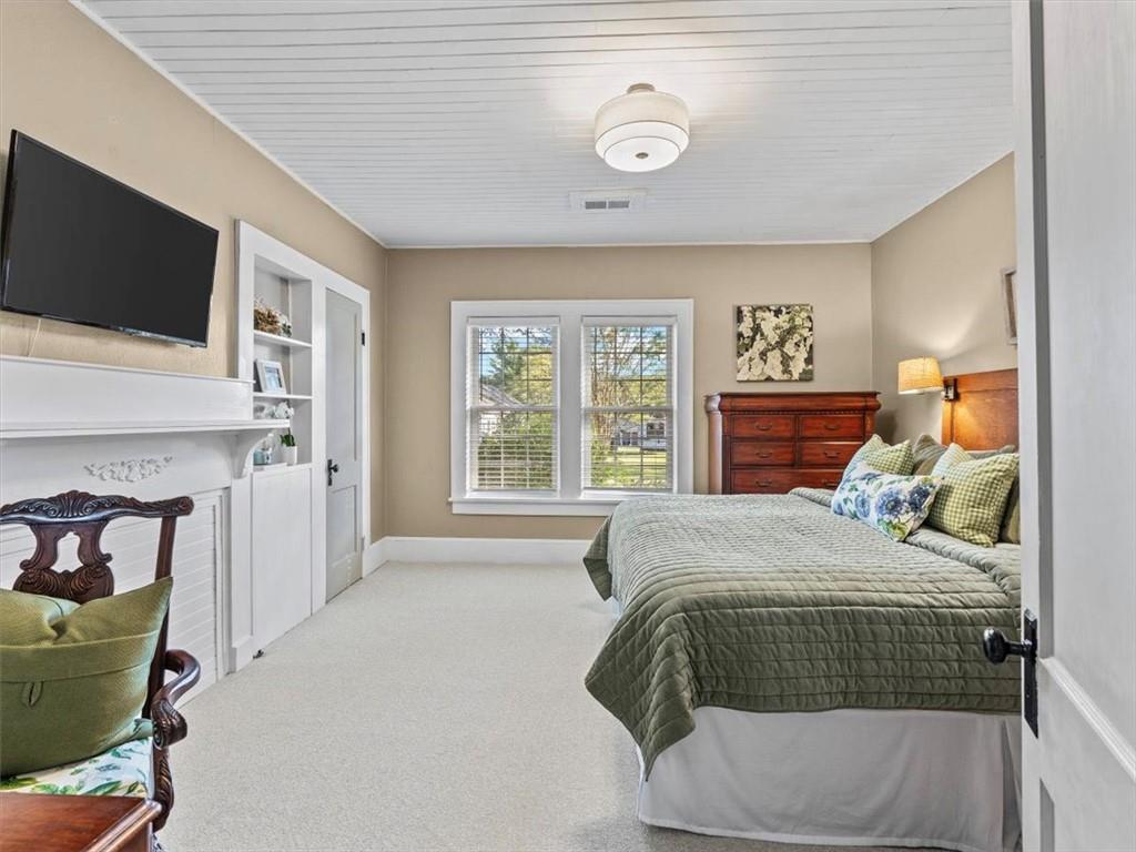 11925 Crabapple Road