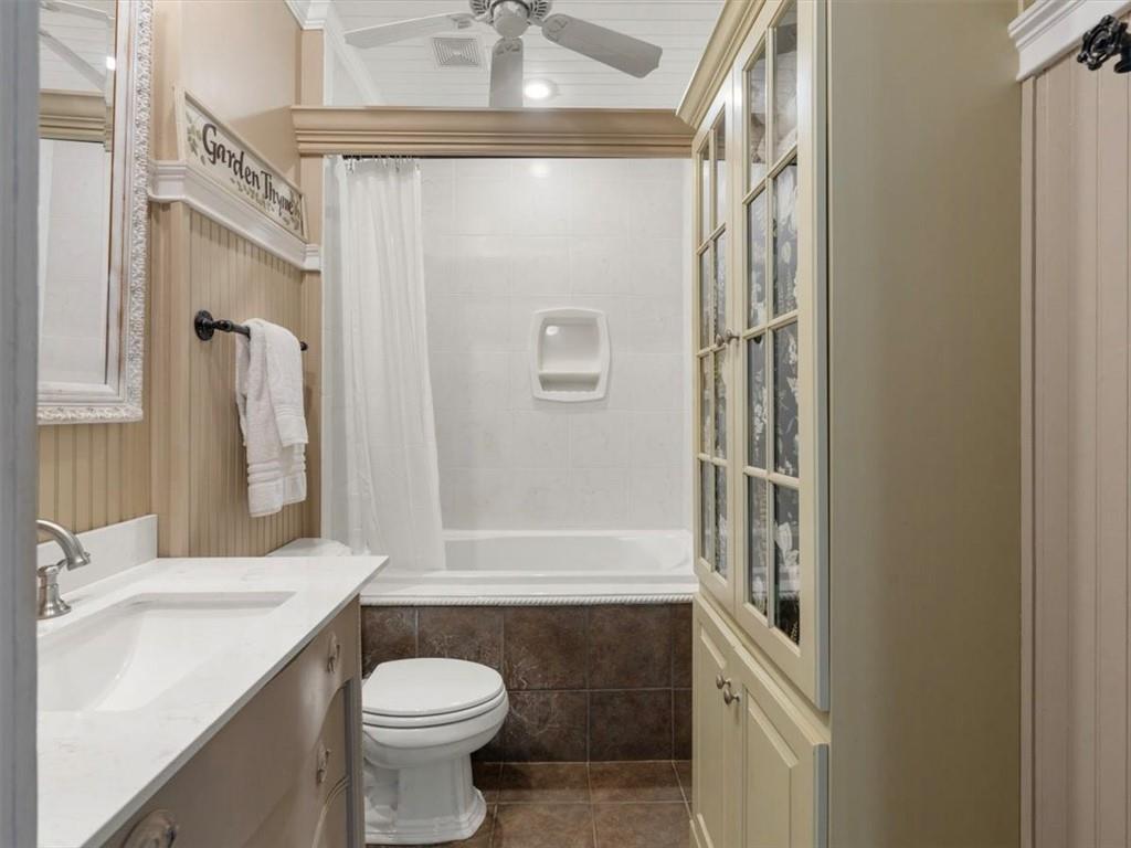 11925 Crabapple Road