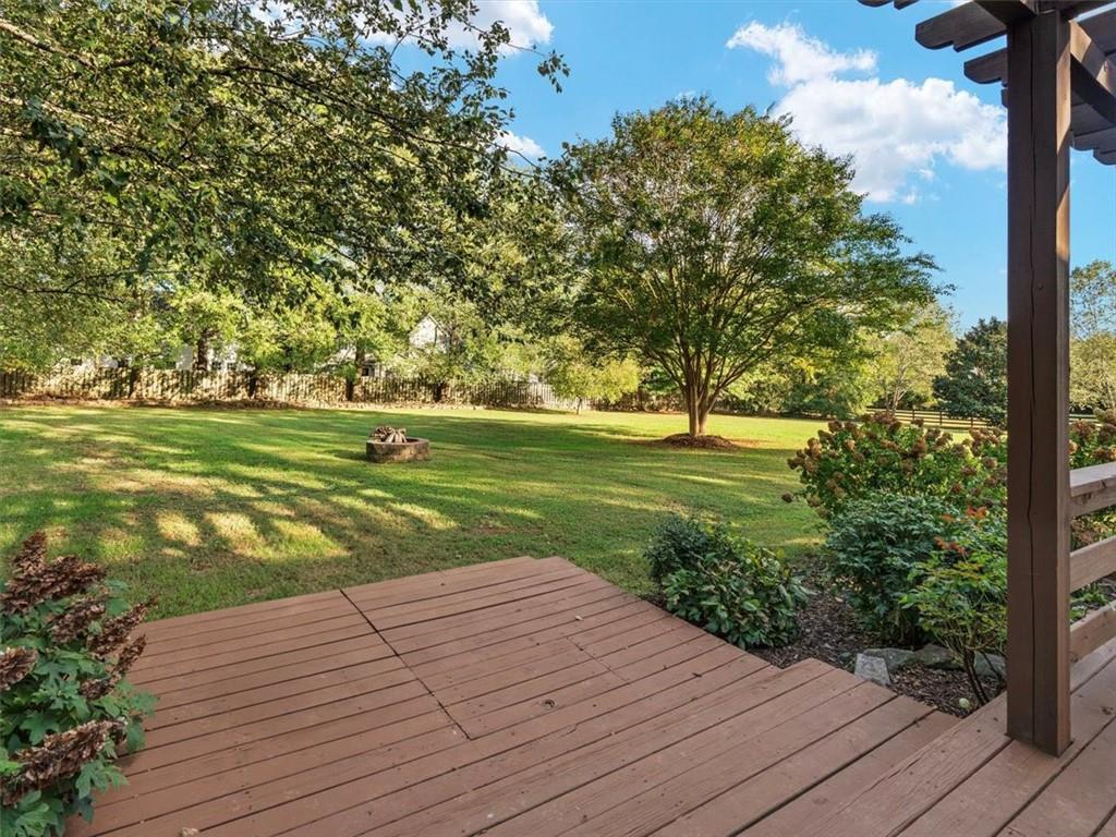 11925 Crabapple Road