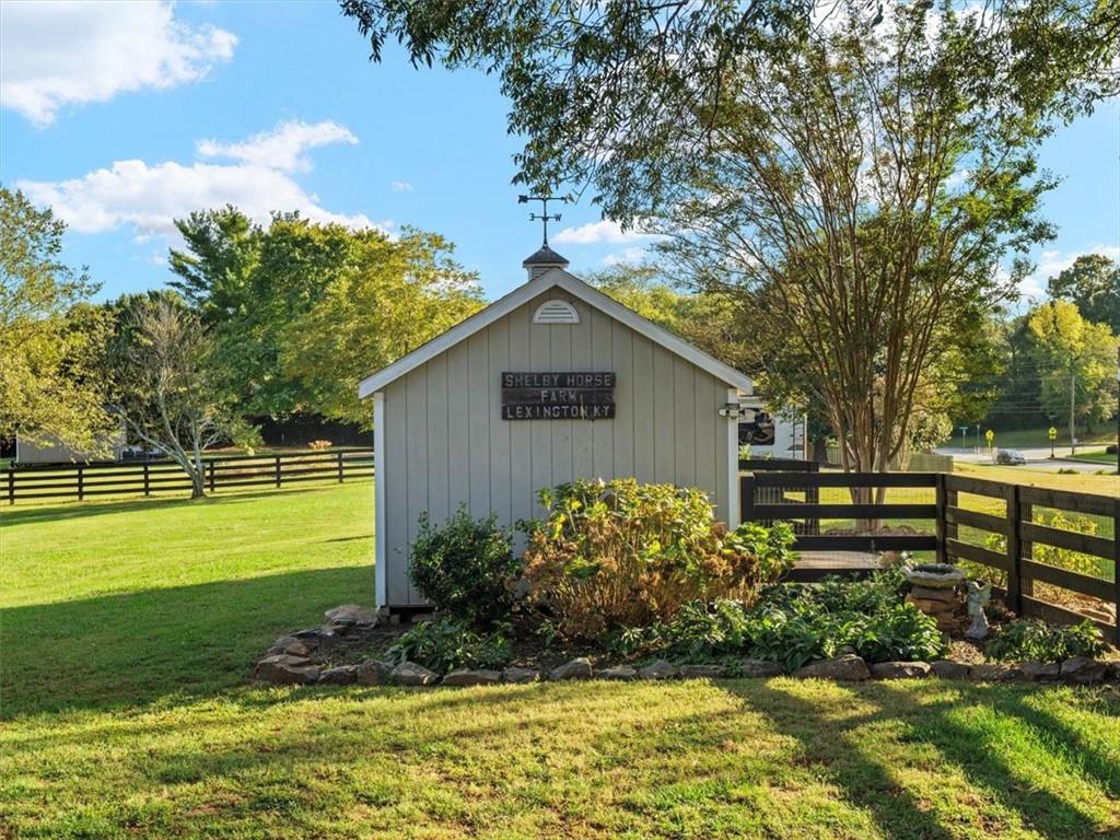 11925 Crabapple Road