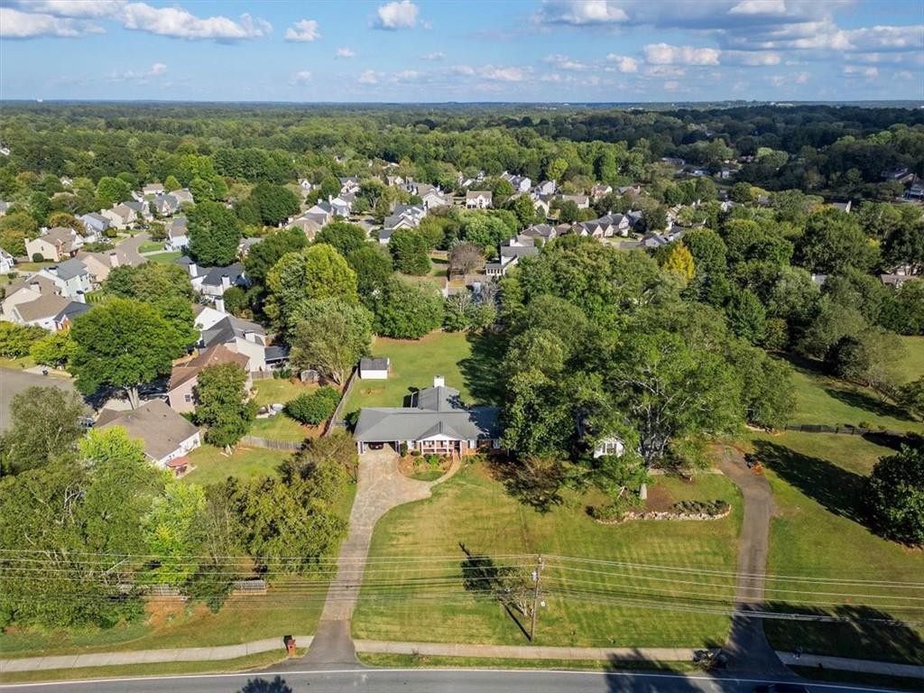 11925 Crabapple Road