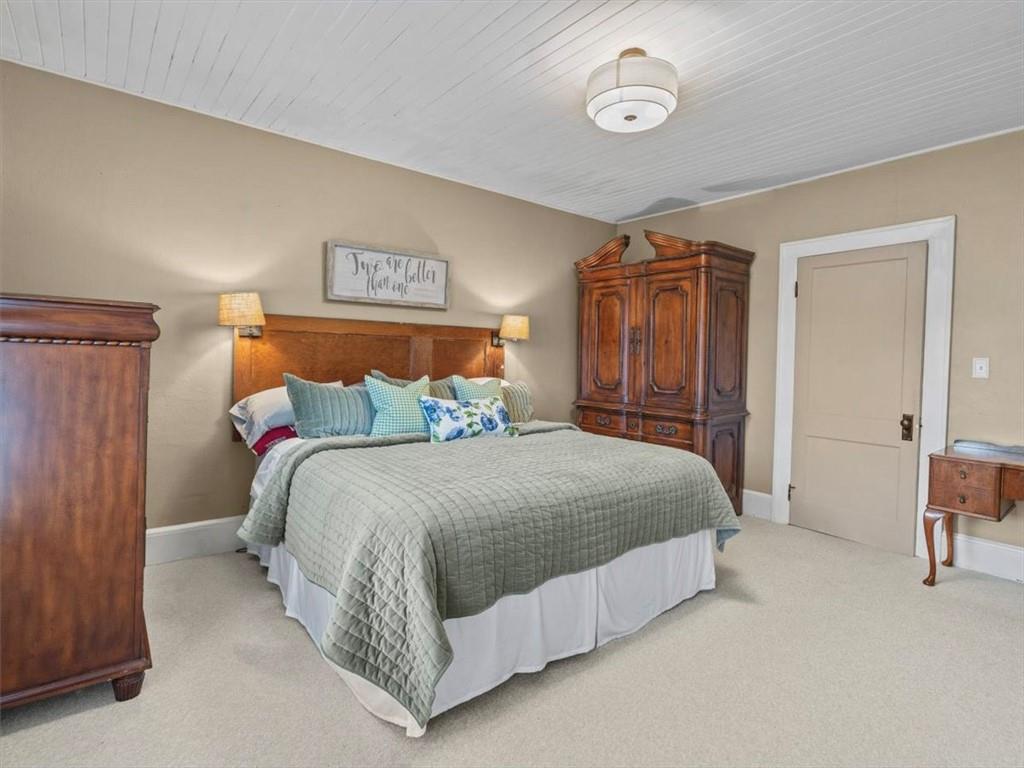 11925 Crabapple Road