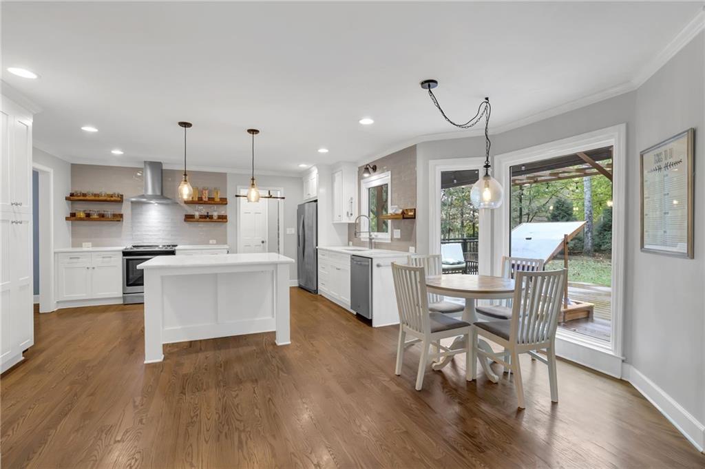 8100 Willow Tree Way