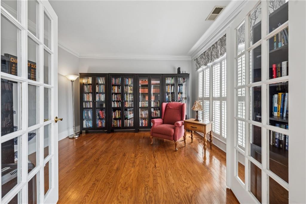 2020 Knightsbridge Way