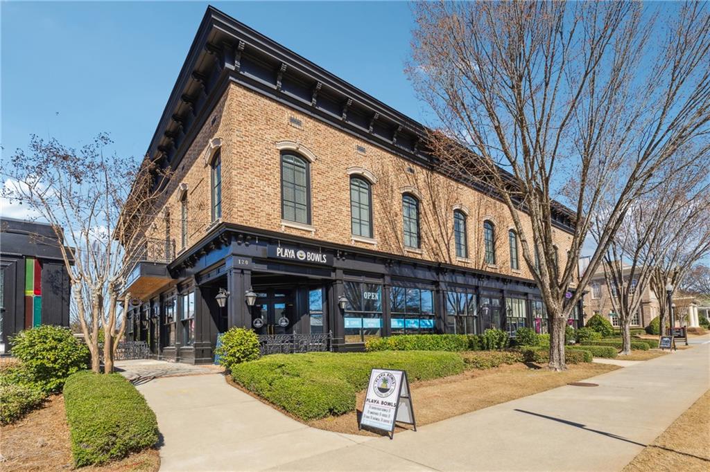 2020 Knightsbridge Way