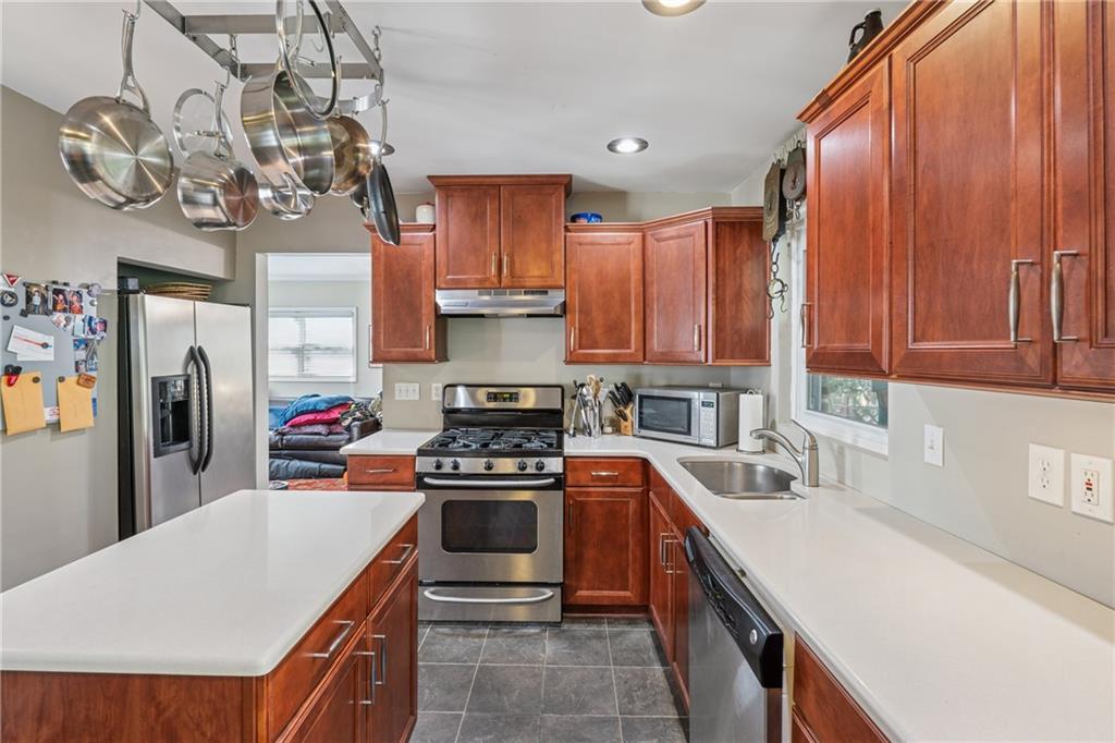 2434 Skyland Trail NE