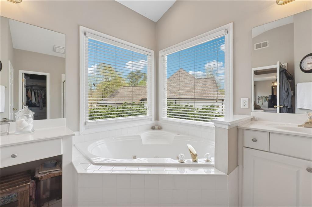 5050 Jonquilla Drive